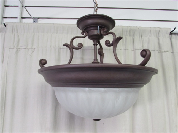 3-LIGHT CEILING LIGHT FIXTURE