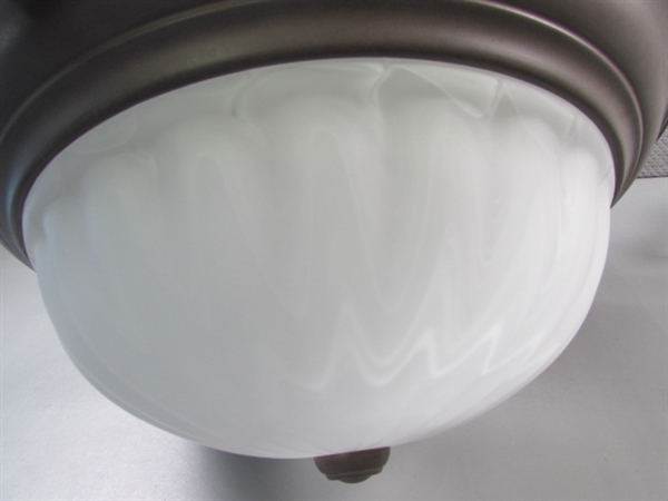 3-LIGHT CEILING LIGHT FIXTURE