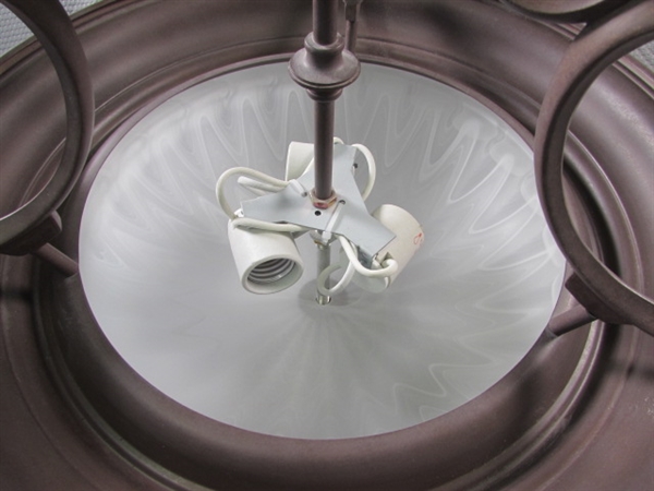 3-LIGHT CEILING LIGHT FIXTURE