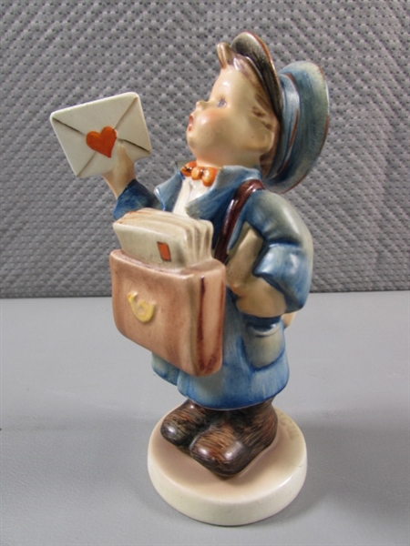 POSTMAN HUMMEL FIGURINE