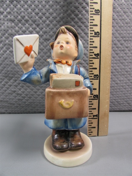 POSTMAN HUMMEL FIGURINE