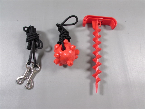 OUTDOOR DOG ROPE BALL PULL TOY - RED