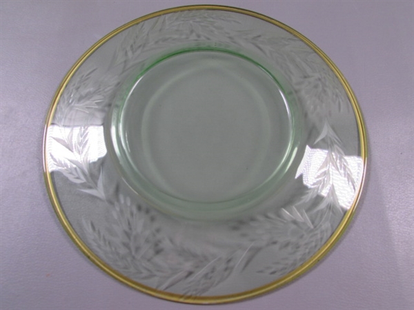 SET OF 4 GREEN DEPRESSION GLASS DESSERT PLATES WITH GOLD TRIM