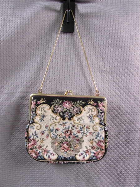 PAIR OF VTG FLORAL TAPESTRY CLUTCHES