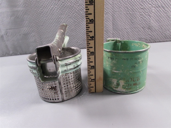 VINTAGE RICER & SIFTER