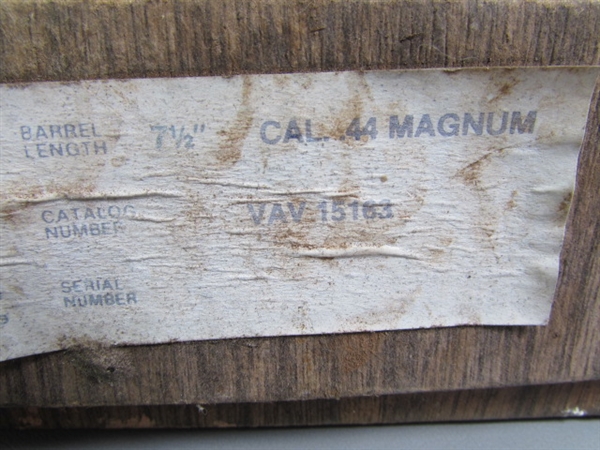 USN CANVAS BAG & 44 MAGNUM BOX