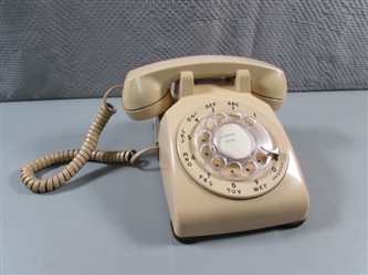 VINTAGE ROTARY DIAL TELEPHONE
