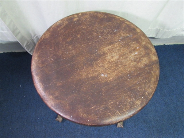 ANTIQUE CLAW FOOT PIANO STOOL