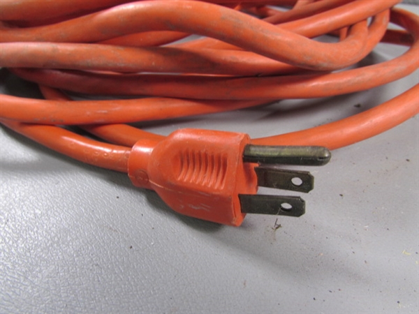 3 OUTDOOR EXTENSION CORDS