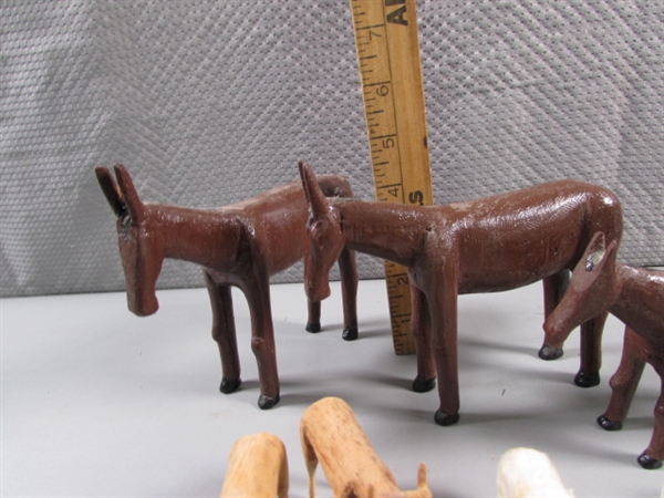 CARVED WOODEN FARM ANIMALS