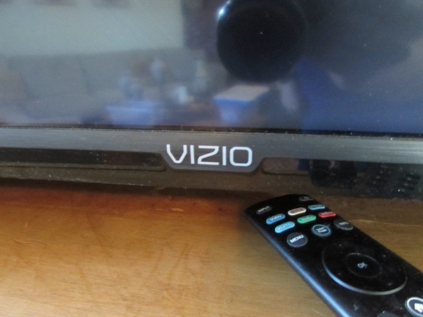 VIZIO 40 FLAT SCREEN TV & PHILIPS DVD PLAYER