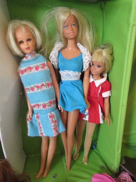 VINTAGE BARBIE LOT