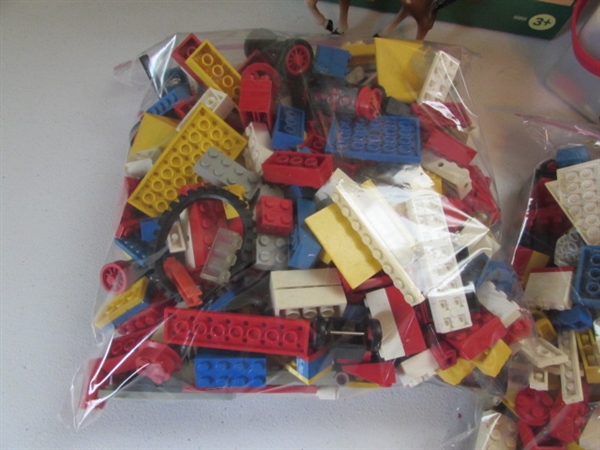 LEGOS- LINCOLN LOGS