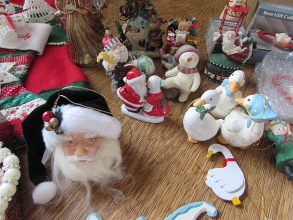 LARGE LOT OF ORNAMENTS