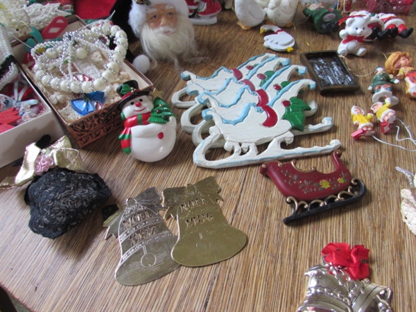 LARGE LOT OF ORNAMENTS