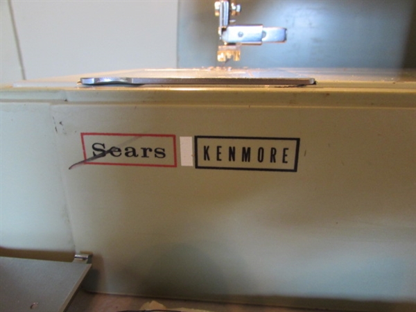 VINTAGE KENMORE SEWING MACHINE IN CASE - WORKS