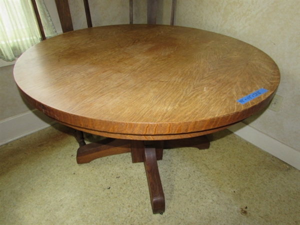 VINTAGE OAK DINING TABLE WITH 5 CHAIRS