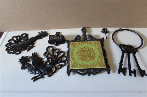 CAST IRON KITCHEN DECORATIONS