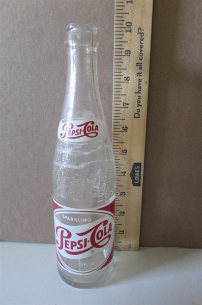 ASSORTED VINTAGE SODA BOTTLES