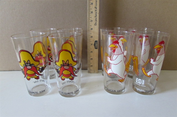 VINTAGE FOGHORN LEGHORN AND YOSEMITE SAM GLASSES