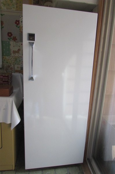 KELVINATOR UPRIGHT FREEZER