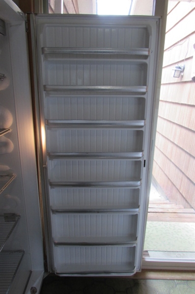 KELVINATOR UPRIGHT FREEZER