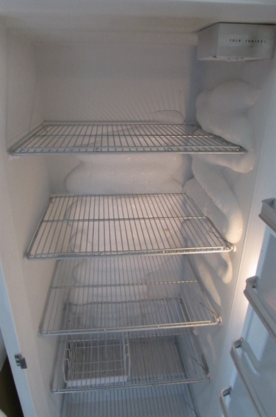 KELVINATOR UPRIGHT FREEZER