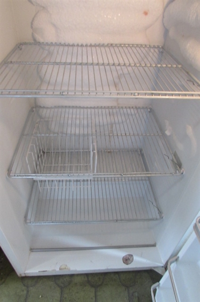 KELVINATOR UPRIGHT FREEZER