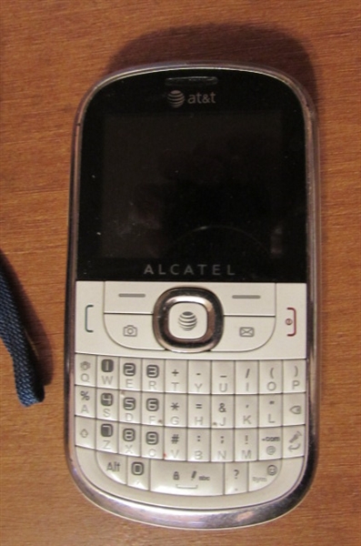 PHONES & ACCESSORIES