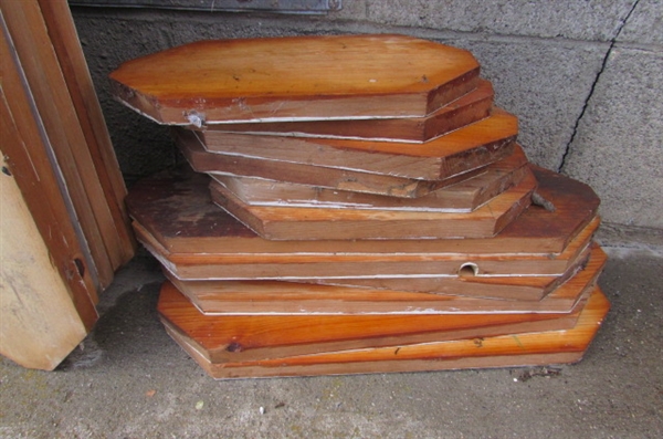 20 - 5.5' PINE BOARDS & SMALL BOARDS