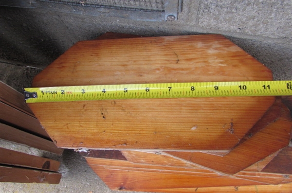 20 - 5.5' PINE BOARDS & SMALL BOARDS