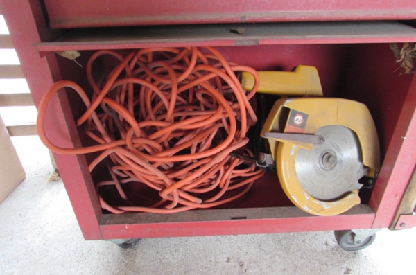 CRAFTSMAN ROLLING TOOL CHEST W/TOOLS