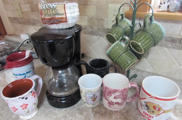 4 CUP COFFEE MAKER AND CUPS WITH HOLDER