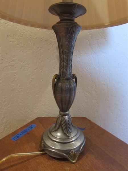 VINTAGE LAMP AND WOOD CARVED TABLE