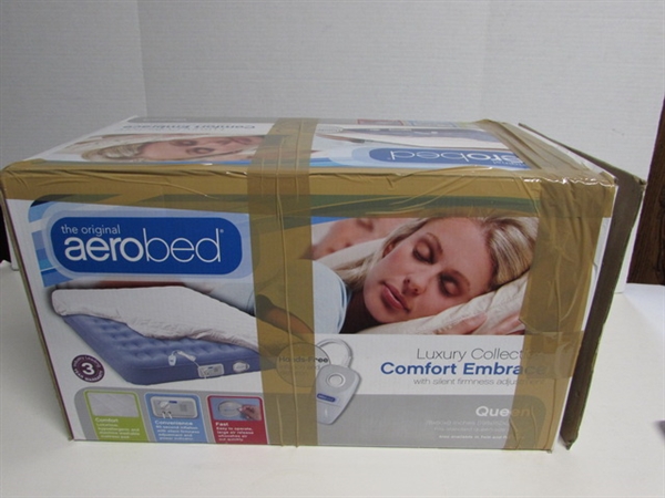 QUEEN SIZE AEROBED WITH BUILT IN PUMP AND SLEEPING BAG