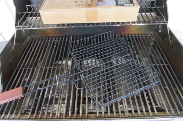 PROPANE CHAR-BROIL BARBEQUE GRILL