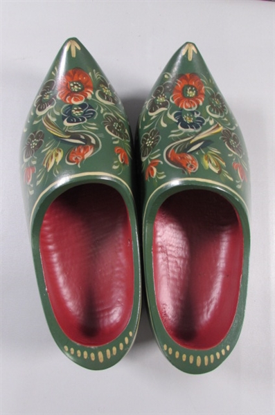 HANDPAINTED WOODEN SHOES