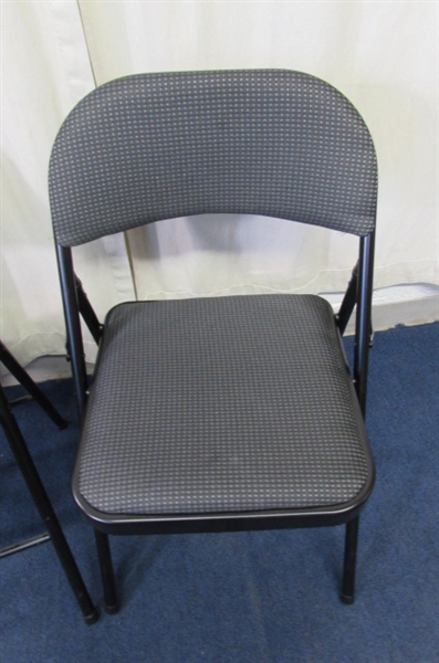 PAIR OF FOLDING CHAIRS