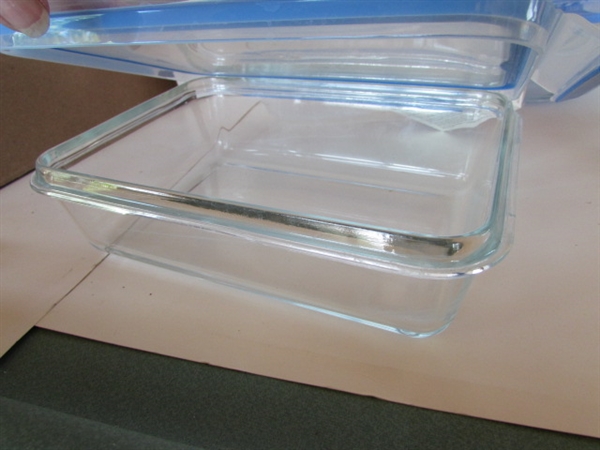 GLASS MIXING BOWLS, MEASURING CUPS AND HAND MIXER