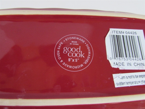 GOOD COOK BREAD PAN, RED LE CREUSET BAKEWARE AND TEA KETTLE.
