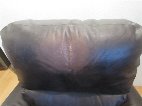 LAZYBOY LEATHER ROCKING/RECLINER