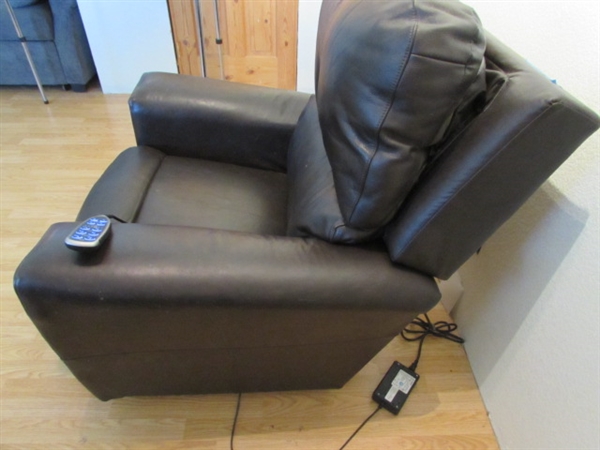 LAZYBOY LEATHER ROCKING/RECLINER