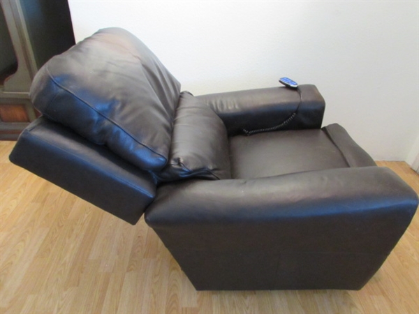 LAZYBOY LEATHER ROCKING/RECLINER