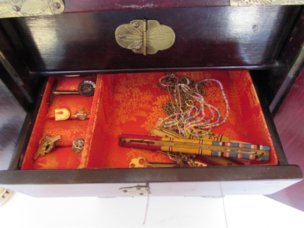 ASIAN JEWELRY BOX, ANTIQUE NIPPON VASE WITH DECOR
