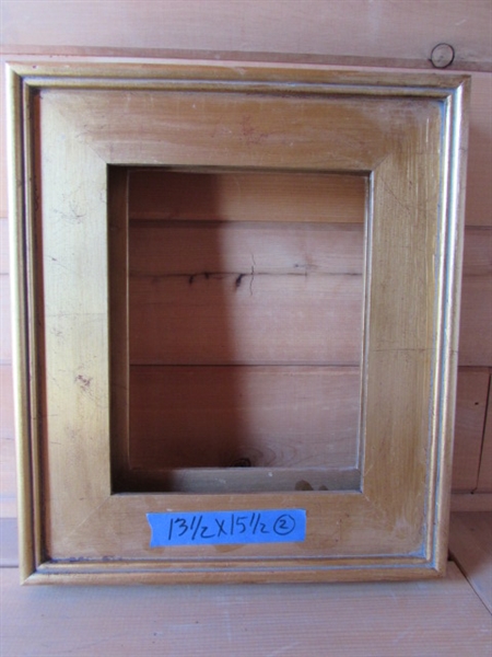 6 GOLD ART FRAMES OF SAME STYLE, DIFFERENT SIZES
