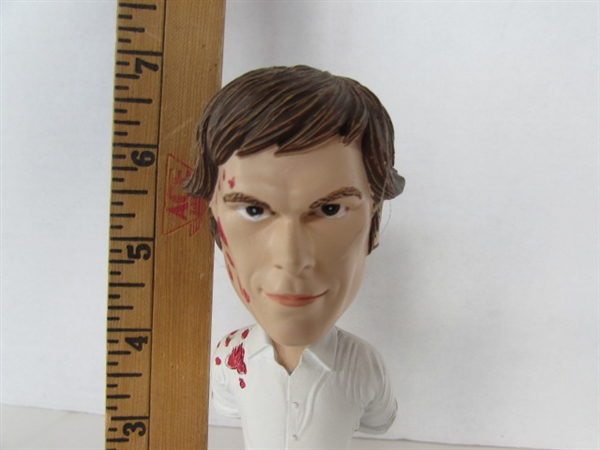 LIFE SIZE WALKING DEAD CUT OUTS. RICK, MAGGIE AND A ZOMBIE. SMALL BOBBLE HEAD DEXTER