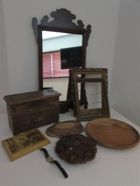 SEIKO MINNIE MOUSE WATCH, VINTAGE FRAMES, MIRROR AND WOOD TRIVETS WITH PLASTIC BOX. ANTON PIECK 3 WISE MEN DECOUPAGE PRINT.