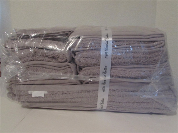 NEW IN PACKAGING- SIMPLY VERA BATH TOWEL OVERSIZED AND 24 PIECE TOWEL SET (GREY)