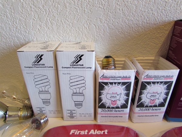 BATTERIES & LIGHTBULBS