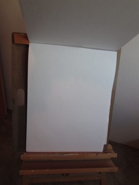 MABEF BEECHWOOD EASEL W/BOARDS & DRAWING PAD